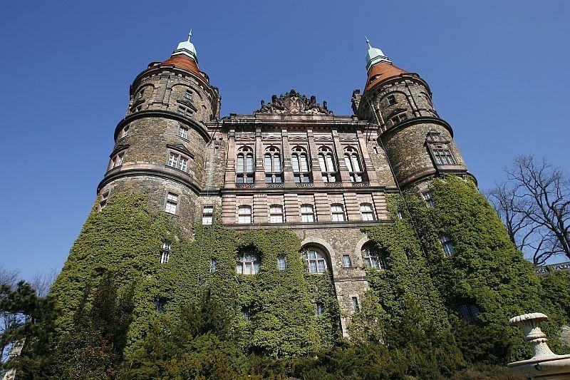 Zamek Książ

Zamek Książ powstał między 1288 a 1292 rokiem...
