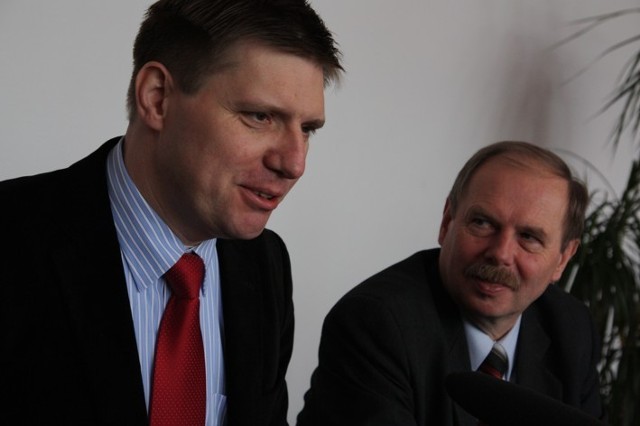Marian Kupijaj (z prawej) piastował funkcję prezesa MZGM jeszcze za rządów prezydenta Radosława Torzyńskiego
