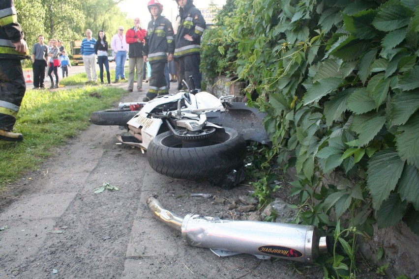 Wypadek motocykla w Częstochowie na ul. Przejazdowej [NOWE FAKTY, ZDJĘCIA]