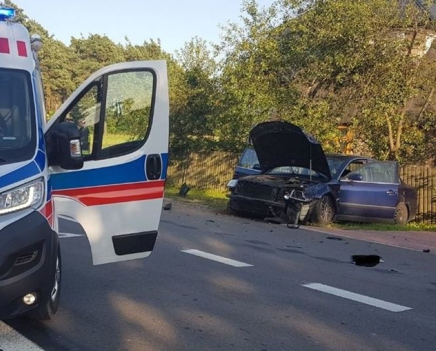 Wypadek w Karolewie. Zderzyły się dwa auta. 08.08.2019