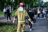 Leszno. Alarm bombowy w III LO. Ewakuacja szkoły przed maturą z matematyki [ZDJĘCIA]