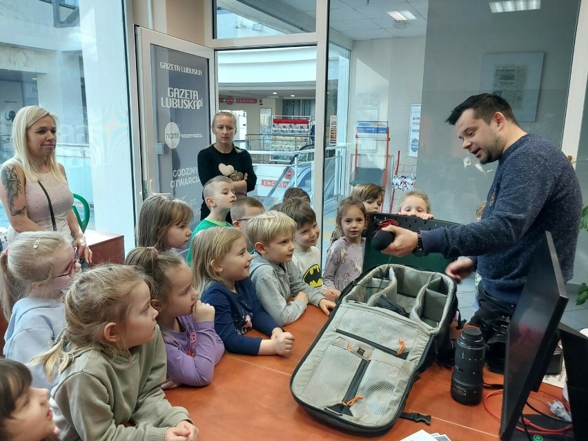Gorzowską redakcję GL odwiedziły przedszkolaki z grupy...