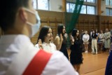 Ślubowanie pierwszych klas V Liceum Ogólnokształcącego w Legnicy, zobaczcie zdjęcia