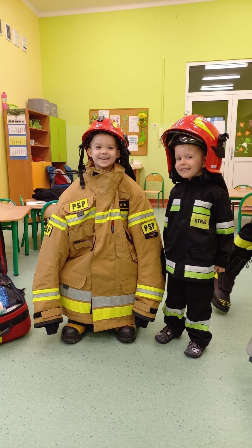 Komendant PSP w Kaliszu odwiedził przedszkolaków. ZDJĘCIA