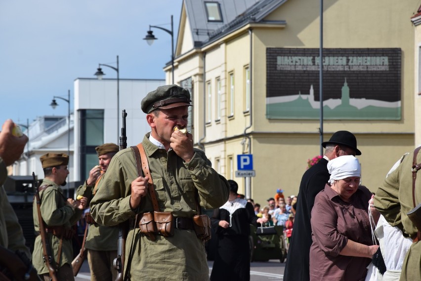 Warszawska w ogniu. Strzały, granaty i wybuchy. Rekonstrukcja Bitwy Białostockiej 1920 [ZDJĘCIA]