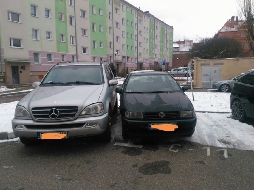 Mistrzowie parkowania: najbardziej wkurzające sytuacje na parkingu (ZDJĘCIA)