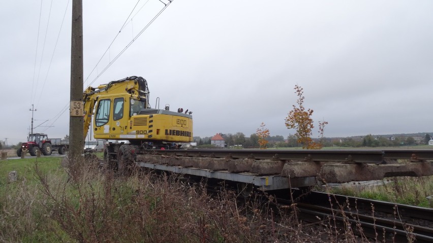 Ruszyły intensywne prace przy modernizacji linii kolejowej nr 281 Krotoszyn-Oleśnica [FOTO]