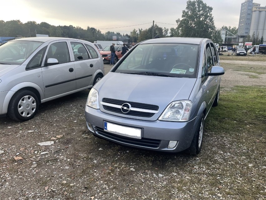 Opel Meriva. Pojemność silnika 1,6. Rok produkcji 2005. Stan...