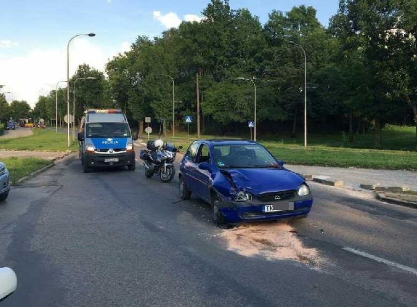 Groźny wypadek w Kielcach na ruchliwym skrzyżowaniu. Siedem osób rannych 