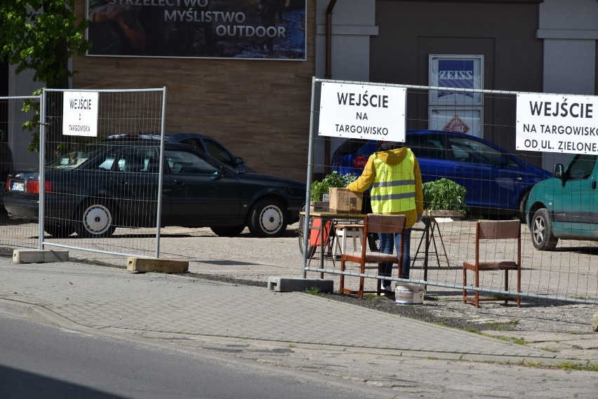 Targowisko w Wieluniu, trzecie podejście. Udało się znaleźć "złoty środek"?[FOTO]