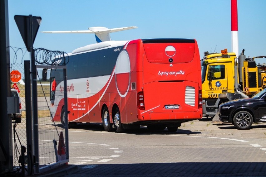 Reprezentacja Polski gotowa na mecz z Chile. Piłkarze przylecieli już do Poznania [ZDJĘCIA]