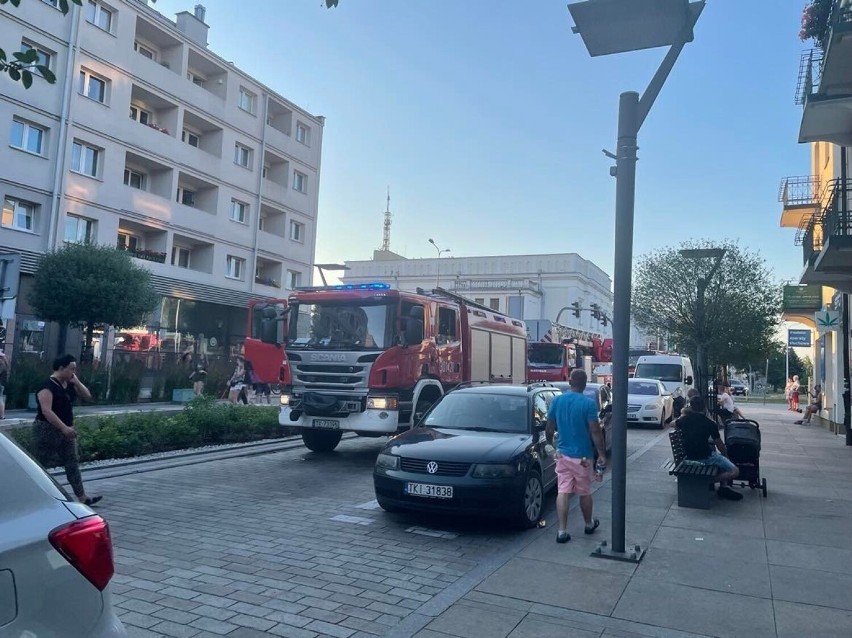 Akcja strażaków centrum Kielc. Co się stało? Zobacz zdjęcia