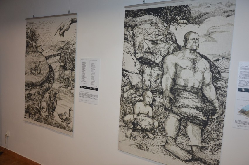 „Kaszubska współczesność z korzeni wyrasta” - niezwykła wystawa w Muzeum Kaszubskim [ZDJĘCIA, WIDEO]