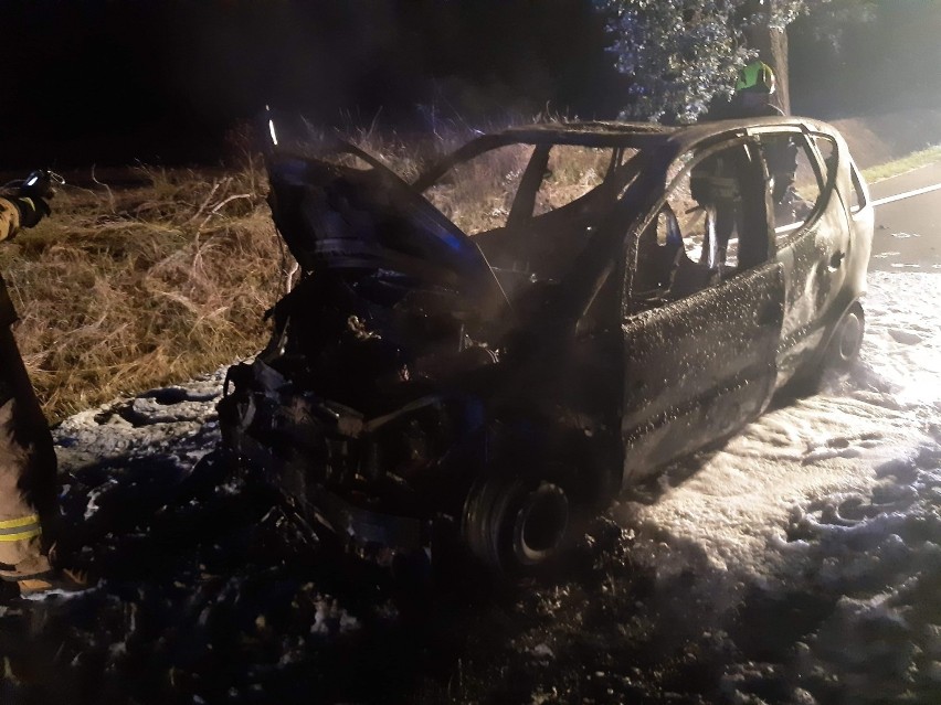 Pożar samochodu w Grębocicach