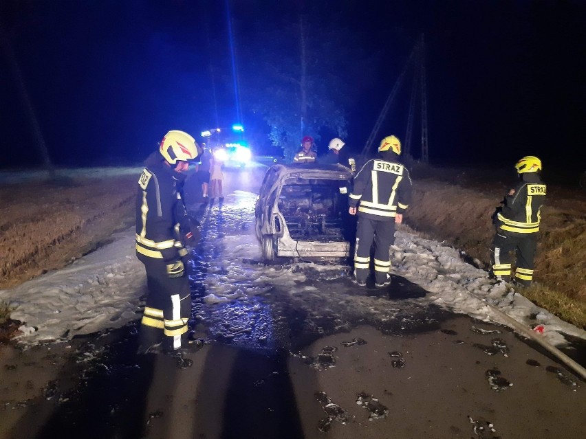 Pożar samochodu w Grębocicach