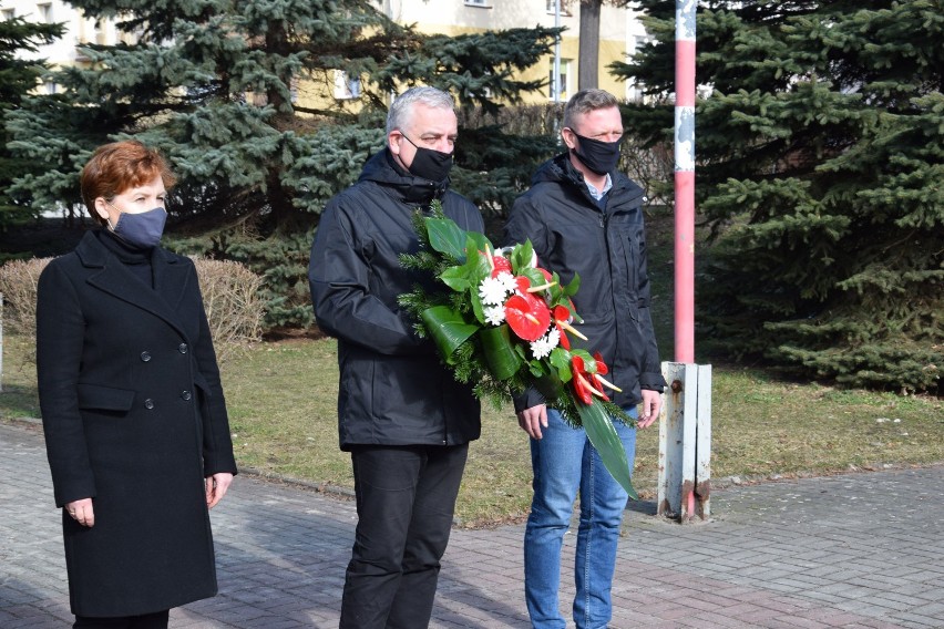 Obchody rocznicy zdobycia Szczecinka. Samorządowcy składają kwiaty [zdjęcia]