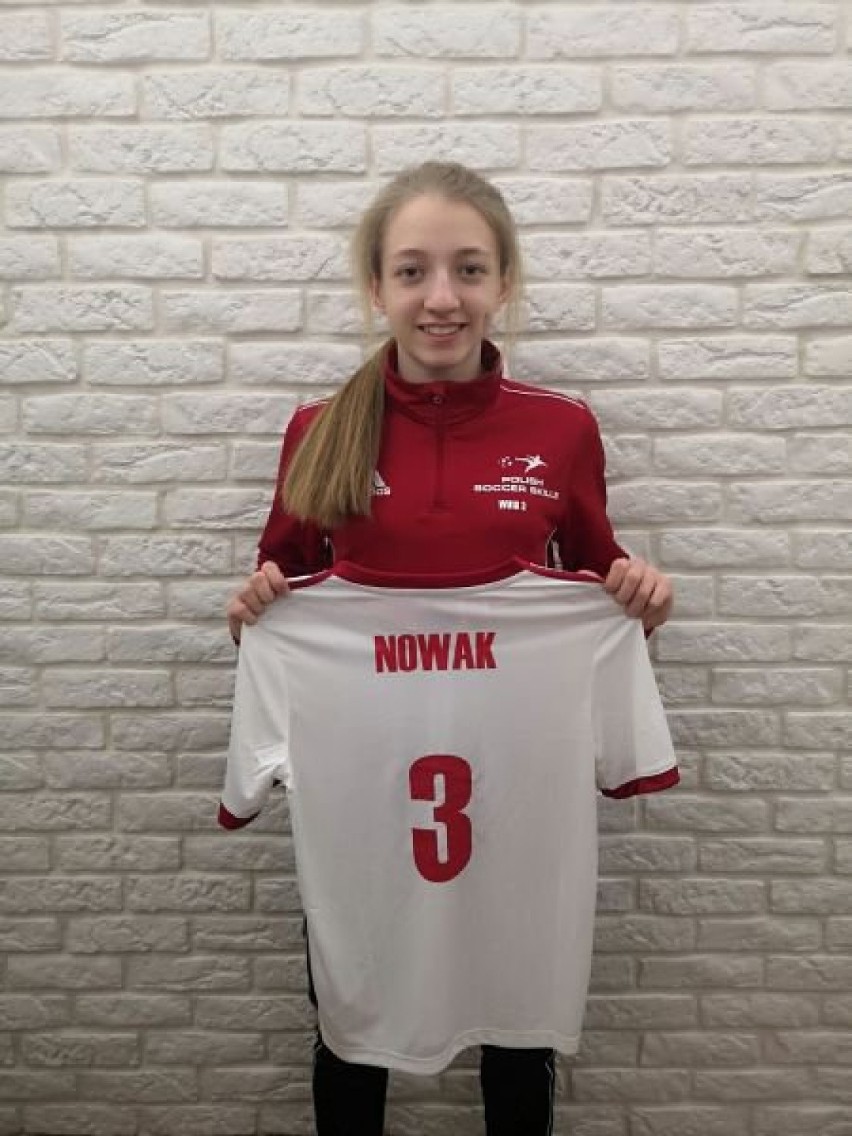 Ola Nowak w reprezentacji Polski kobiet Soccer Skills WU-18