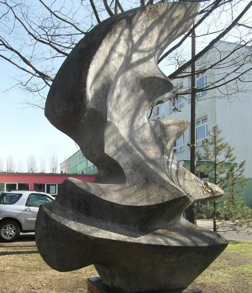 Rzeźby w Pozaniu: "Lot" Jerzy Sobociński