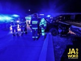 Nocny wypadek na A4 pod Jaworem. Zderzyły się dwa pojazdy, a sprawca uciekł! [ZDJĘCIA]