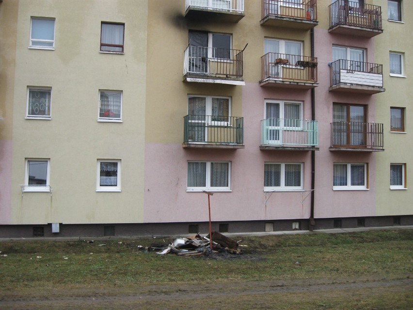 Pożar w mieszkaniu komunlanym w Kłobucku