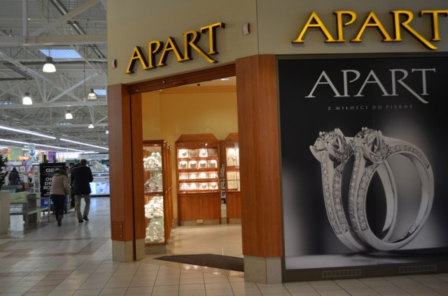 Napad na sklep z biżuterią w głogowskim Carrefourze