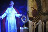 Święty Jan Paweł II pierwszy walczył z pedofilią w Kościele i nigdy jej nie chronił. Poruszający apel środowiska przyjaciół Papieża-Polaka