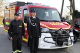 Nowy samochód pożarniczy i sprzęt trafił do OSP Warzyce