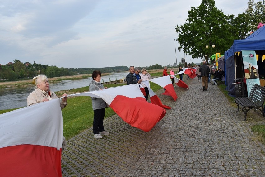 Majówka w Krośnie Odrzańskim i bicie rekordu długości...