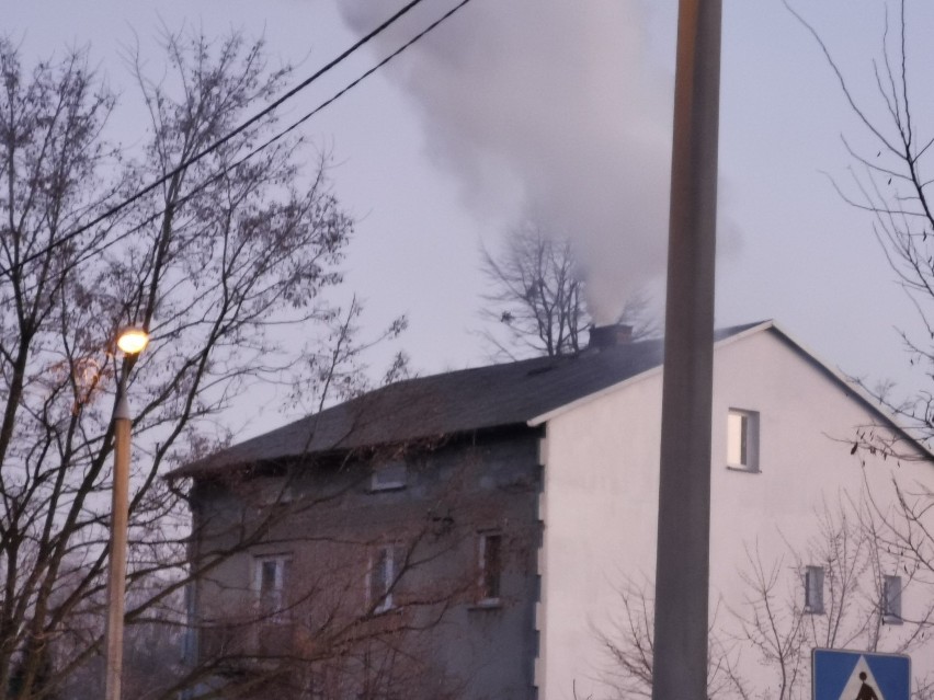 Chrzanów. Strażacy wyruszyli do pożaru nowej przychodni na os. Młodości [ZDJĘCIA] 