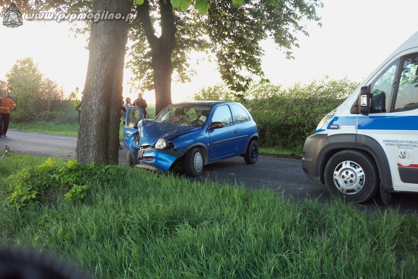 Wypadek koło miejscowości Palędzie Kościelne. 5 osób rannych [ZDJĘCIA]