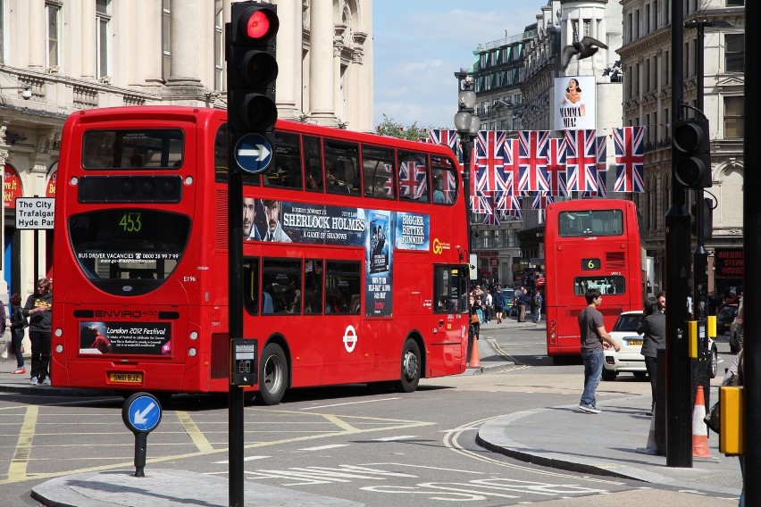 Korzystanie z transportu miejskiego w Londynie może być...