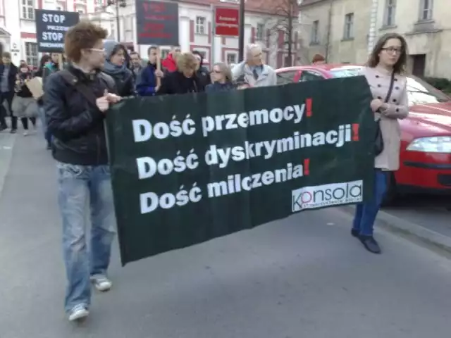 Poznaniacy wstrząśnięci zamordowaniem w parku Sołackim ...