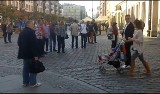 Wyły syreny we Wrocławiu - to próbny alarm (FILMY)
