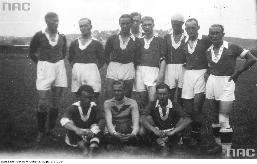 Drużyna piłkarska klubu sportowego Ruch Przemyśl (1935).