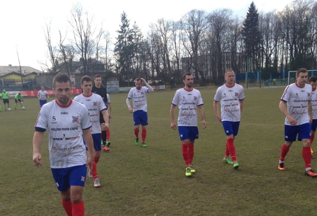 Wisła Sandomierz w arcyciekawie zapowiadającym się meczu zagra w niedzielę ze Zdrojem Busko - Zdrój, który również walczy o awans. Liczy na zdobycie bardzo ważnych punktów