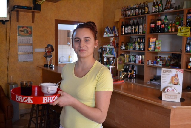 Sandra Pendrak - kelnerka w Restauracji Romantyczna w Kawczu