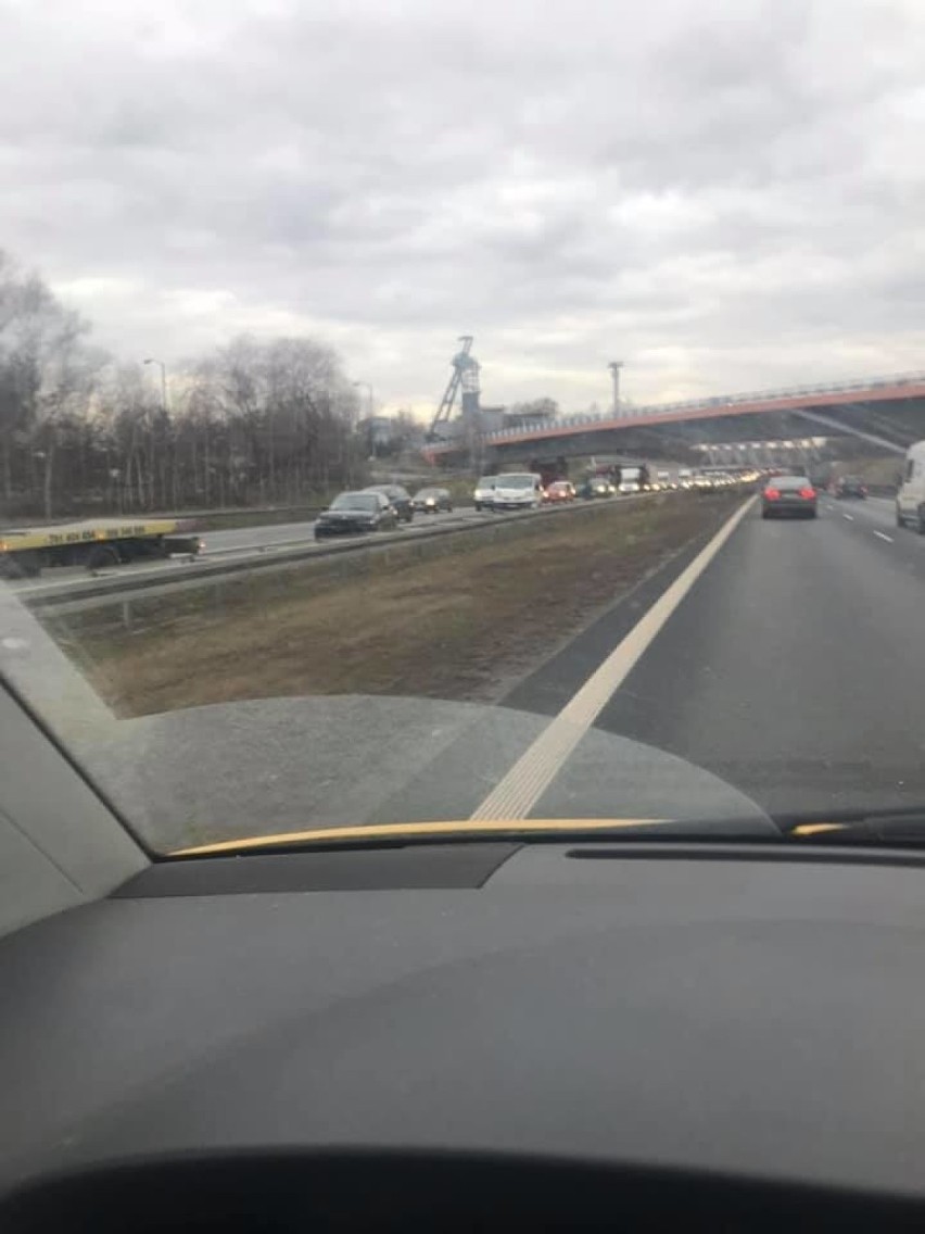 Olbrzymi korek po stłuczce na A4 w Katowicach