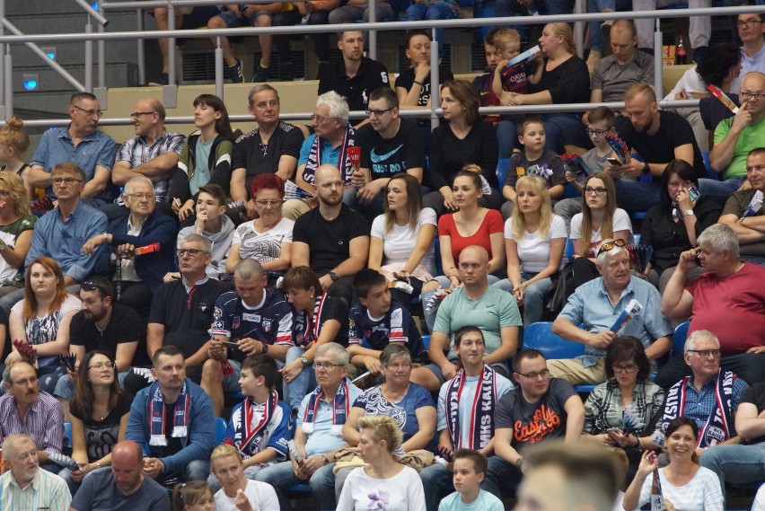 Kibice Energa MKS Kalisz podczas meczu z PGE VIVE Kielce