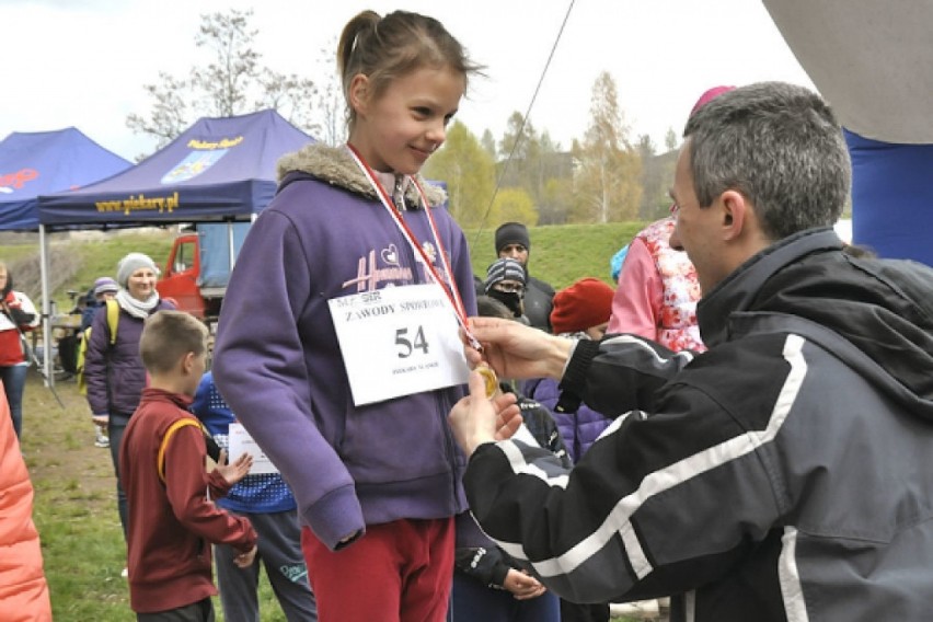 Biegowe Grand Prix MOSiR 2016 - Biegaj Razem z Nami: Pierwszy start ma za sobą 64 biegaczy