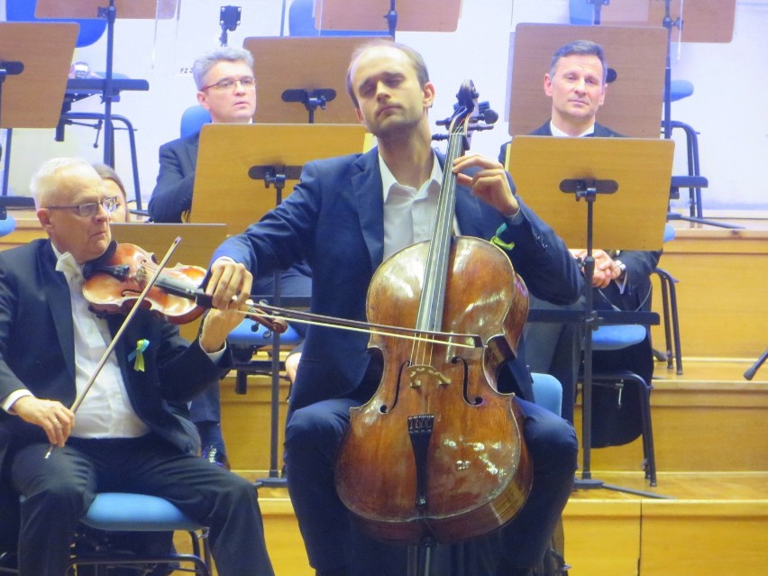 Orkiestra symfoniczna Filharmonii Zielonogórskiej, pod...