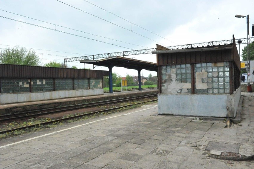 KOŚCIAN. Dworzec kolejowy - tak stacja PKP i jej otoczenie wyglądały przed remontem [ZDJĘCIA] 
