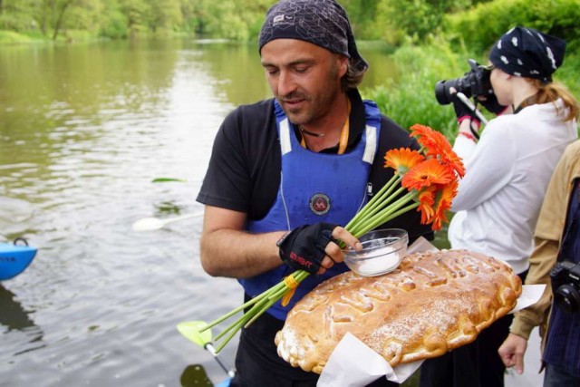 Prosna od źródeł do Kalisza. Kajakarze dotarli do mety