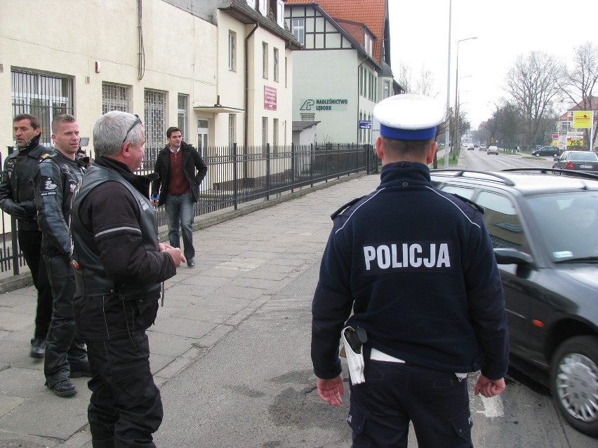 Lębork: Policja i motocykliści troszczyli się o bezpieczeństwo