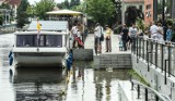 Brda w Bydgoszczy wylewa na nabrzeże! Tramwaje wodne nie mogą zabierać pasażerów [zdjęcia]