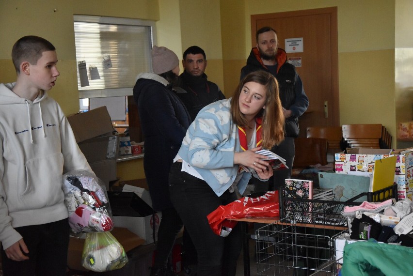 Komenda Hufca ZHP – to tutaj bije serce chodzieskiej pomocy dla uchodźców z Ukrainy