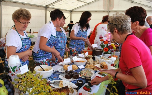 Piknik Leszczyńskie Smaki w zeszłym roku przyciągnął wielu miłośników polskiej kuchni.