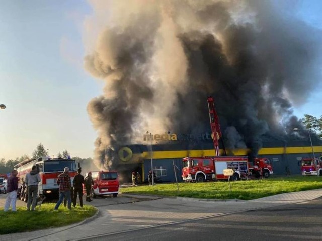 Budynek, gdzie ulokowany był sklep Media Expert przy ul. Węgierskiej zostanie wyburzony