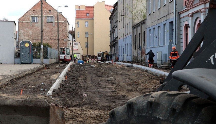 Trwa remont pierwszego odcinka ulicy Rybackiej w Grudziądzu