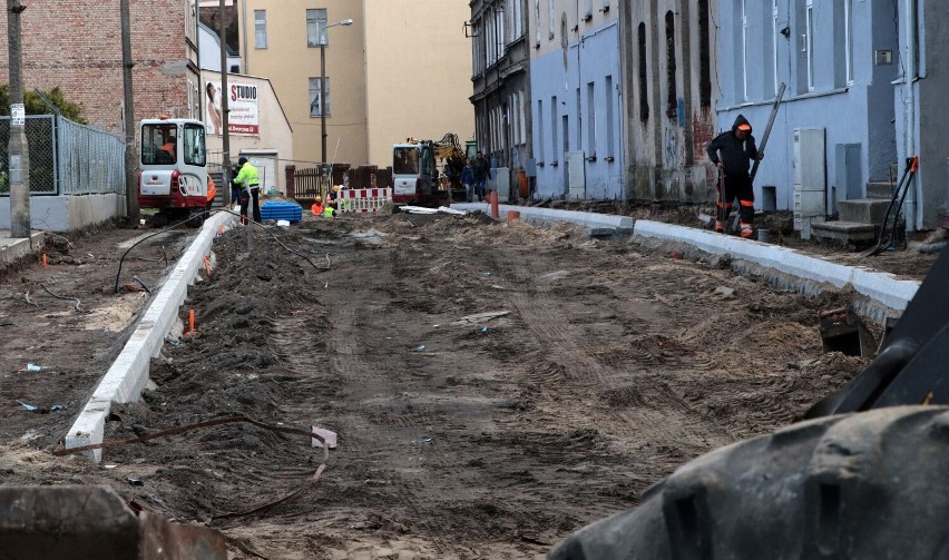 Trwa remont pierwszego odcinka ulicy Rybackiej w Grudziądzu
