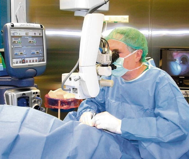 Do tej pory większość operacji oczu mieszkańców Lubelszczyzny wykonywali specjaliści z II Kliniki Okulistyki szpitala klinicznego nr 1 w Lublinie przy  ul. Chmielnej